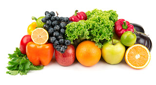 Verschiedenes Obst und Gemüse auf weißem Hintergrund Verschiedenes Obst und Gemüse auf weißem Hintergrund